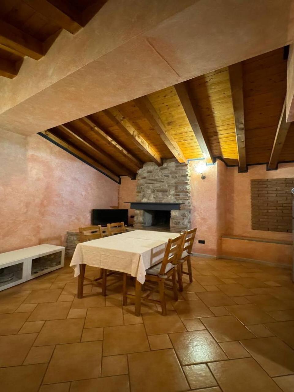埃尔维克利金斯住宿加早餐旅馆 Moniga del Garda 外观 照片