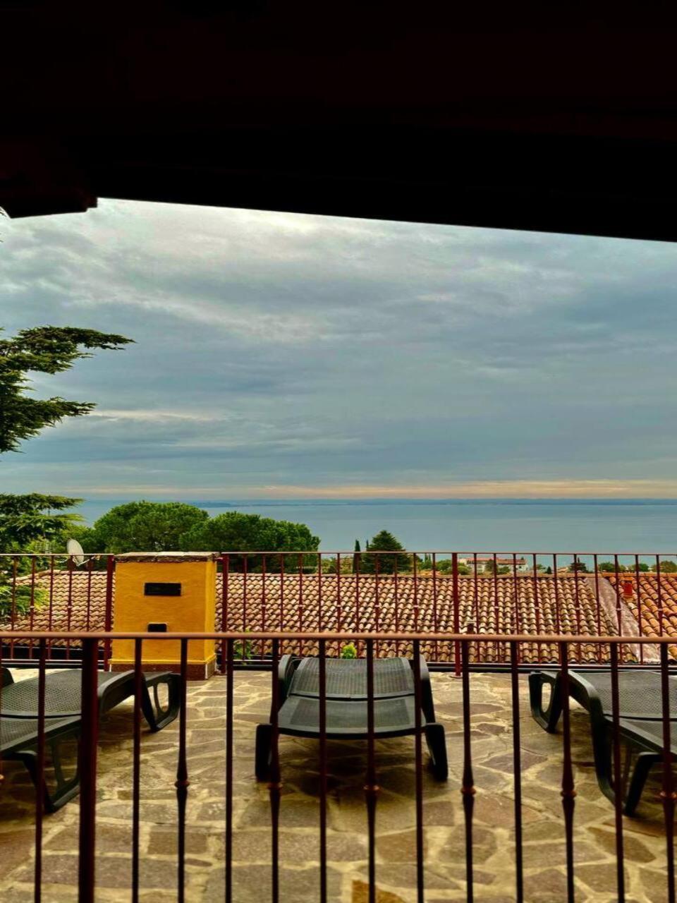 埃尔维克利金斯住宿加早餐旅馆 Moniga del Garda 外观 照片
